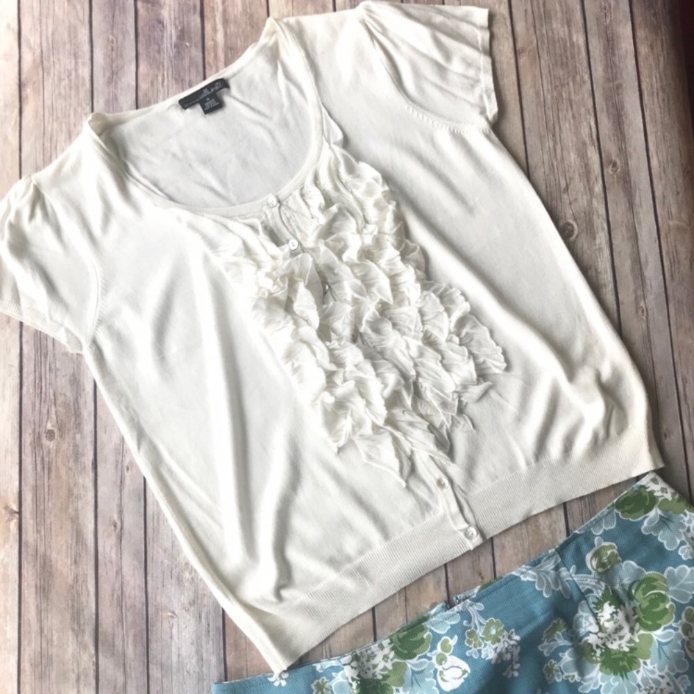 Willi Smith Cardigan Short Sleeved with Ruffles